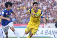 Công Phượng và đồng đội sẽ có trận đấu khó khăn tại “chảo lửa” Vinh. (Ảnh: Minh Chiến/Vietnam+)