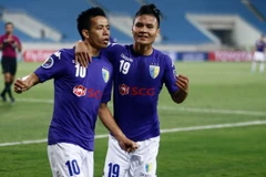 Văn Quyết lập siêu phẩm, nhưng cũng không thể giúp Hà Nội FC giành chiến thắng. (Ảnh: Tá Hiển)