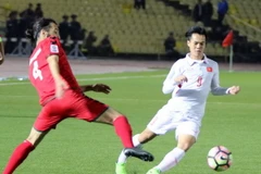 Văn Toàn vào sân ở phút 57, ghi bàn ở phút 64. Anh lập công nhờ pha đánh đầu cận thành sau cú sút phạt của Công Phượng. (Ảnh: VFF)