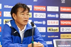 Huấn luyện viên Phan Thanh Hùng lên tiếng bênh vực các học trò. (Ảnh: Minh Chiến/Vietnam+)