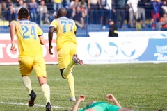 Thắng lợi trước XSKT Cần Thơ tới sau pha lập công duy nhất của Uche (số 77). (Ảnh: Minh Chiến/Vietnam+)