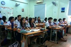 Học sinh lớp 9 Trường Trung học Cơ sở Huỳnh Khương Ninh (Quận 1) tăng tốc ôn thi lớp 10. (Ảnh: Thu Hoài/TTXVN)