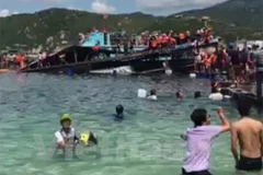 (Hình ảnh vụ sập nhà nổi từ video clip của CTV)