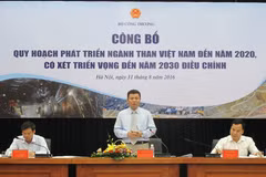 Ông Nguyễn Khắc Thọ đang giải đáp các ý kiến về Quy hoạch ngành Than điều chỉnh. (Ảnh: Đức Duy/Vietnam+)