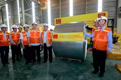 Nhà máy Hoa Sen Nghệ An sản xuất cuộn tôn thương phẩm đầu tiên. (Ảnh: Tập đoàn Hoa Sen cung cấp)