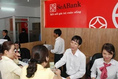 Giao dịch tại một chi nhánh của SeABank. (Nguồn: ndhmoney.vn)