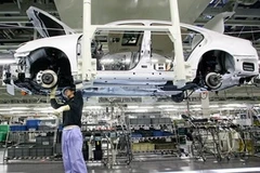 Sản xuất xe ôtô Lexus tại nhà máy của hãng Toyota ở thành phố Miyata, quận Fukuoka. (Nguồn: AFP/TTXVN)
