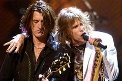 Steven Tyler (phải) và Joe Perry. (Nguồn: Internet)