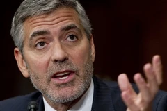 George Clooney làm chứng trước Ủy ban Thượng viện Mỹ. (Nguồn: Getty images)