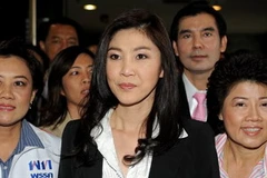 Bà Yingluck Shinawatra (giữa). (Nguồn: Getty images)