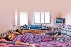 Các phụ nữ đẻ thuê. (Ảnh minh họa. Nguồn: Internet)
