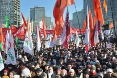 Dân Nga biểu tình tại trung tâm Mátxcơva ngày 10/3. (Nguồn: Getty images)