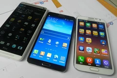 HTC One Max "nhỉnh" hơn Galaxy Note II và Note 3