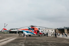 Cận cảnh trực thăng Ansat và Mi-171A2 của Nga tại sân bay Gia Lâm