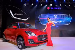 Sáng 1/12, tại Hà Nội, Suzuki Việt Nam đã chính thức ra mắt mẫu xe Suzuki Swift thế hệ thứ 3 mang tên The All New Swift. (Ảnh: Minh Sơn/Vietnam+)