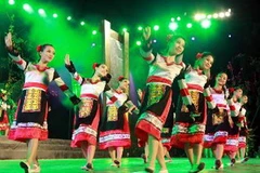 Tiết mục múa “Những cô gái Raglai”. (Ảnh: Nguyễn Thủy/TTXVN)