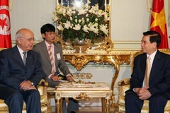 Chủ tịch nước Nguyễn Minh Triết tiếp Thủ tướng Tunisia. (Ảnh: Nguyễn Khang/TTXVN). 