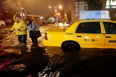 Cảnh ngập lụt do bão Sandy. (Nguồn: examiner.com)