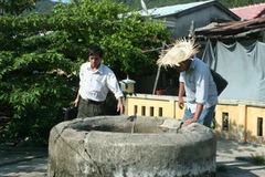 Giếng Xóm Cấm đã khoảng 200 tuổi. (Ảnh: Nguyễn Sơn/Vietnam+)