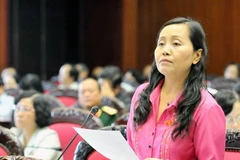 Đại biểu Quốc hội thành phố Hà Nội Nguyễn Thị Hồng Hà phát biểu ý kiến. (Ảnh: Thái Bình/TTXVN).