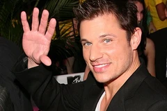 Nick Lachey "bật mí" về cảnh cầu hôn lãng mạn