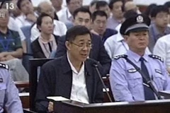 Ông Bạc Hy Lai tại tòa (Nguồn: AP/CCTV)
