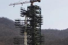 Tên lửa Unha-3 trên bệ phóng hồi tháng 4./2012. (Ảnh: AFP)