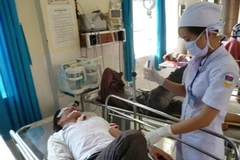 Người bị thương được điều trị tại bệnh viện. (Ảnh: CTV/Vietnam+)