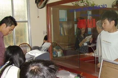 Làm thủ tục đăng ký hộ tịch. (Ảnh minh họa: Internet).