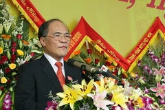 Chủ tịch Quốc hội Nguyễn Sinh Hùng phát biểu tại lễ kỷ niệm. (Ảnh: Nhan Sáng/TTXVN)