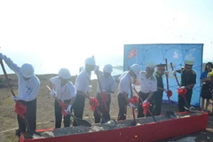 Quảng Ngãi khởi công xây cột cờ hướng ra Hoàng Sa