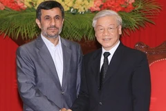 Tổng Bí thư Nguyễn Phú Trọng tiếp Tổng thống Cộng hòa Hồi giáo Iran. (Ảnh: Thống Nhất/TTXVN)