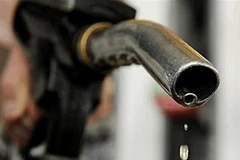 Bình Dương: Dùng súng cướp tiền tại các cây xăng