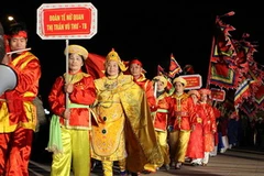 Các đoàn về dự hội. (Ảnh: Thanh Tùng/TTXVN)