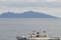 Tàu của Lực lượng bảo vệ bờ biển Nhật Bản tại Senkaku. (Nguồn: AP)