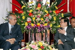 Chủ tịch nước Nguyễn Minh Triết tiếp Chủ tịch Quốc hội Algeria Abdelaziz Ziari. (Ảnh: Nguyễn Khang/TTXVN).