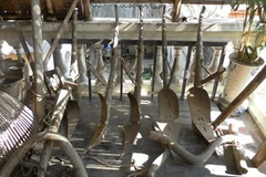 Triển lãm “Chiếc cày và người nông dân.” (Ảnh: Báo Thể thao Việt Nam)