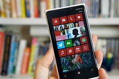 Smartphone Lumia chạy Windows Phone 8 của Nokia.(Nguồn: engadget.com)