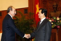 Thủ tướng Nguyễn Tấn Dũng tiếp Đại sứ Iraq. (Ảnh: Đức Tám/TTXVN).