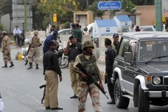 Các lực lượng an ninh Pakistan ở Karachi. (Nguồn: AFP)