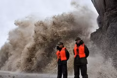 Bão Fitow đổ bộ vào Trung Quốc. (Ảnh: AFP)