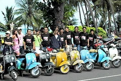 Thành viên Câu lạc bộ vespa cổ Hà Nội. (Nguồn: Xeexpress.com)