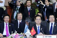 Thủ tướng Nguyễn Tấn Dũng dự Hội nghị Cấp cao Đông Á lần thứ 8. (Ảnh: Đức Tám/TTXVN)