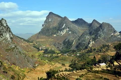 Những "bức tường" núi đá trên cao nguyên Đồng Văn, Hà Giang. (Ảnh: Thanh Hà/TTXVN)