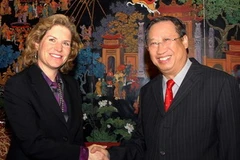 Phó Thủ tướng, Bộ trưởng Bộ Ngoại giao Phạm Gia Khiêm tiếp bà Susan Schwab, nguyên Đại diện Thương mại Mỹ. (Ảnh: Doãn Tấn/TTXVN).