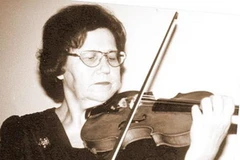 Nghệ sỹ Maryvonne Le Dizès. 