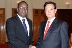 Thủ tướng Nguyễn Tấn Dũng tiếp Bộ trưởng Kinh tế và Tài chính kiêm Bộ trưởng Công Thương Haiti. (Ảnh: Đức Tám/TTXVN)