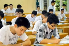 Thí sinh làm bài thi. (Ảnh: Quý Trung/TTXVN)