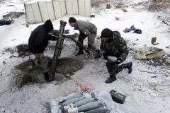 Ukraine đánh lớn để giành quyền kiểm soát sân bay Donetsk