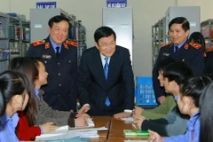 Chủ tịch nước thăm và làm việc tại Trường Đại học Kiểm sát Hà Nội